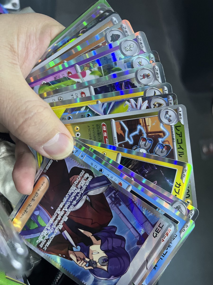 レアコイルやん！！
デッキのと差し替えよ！