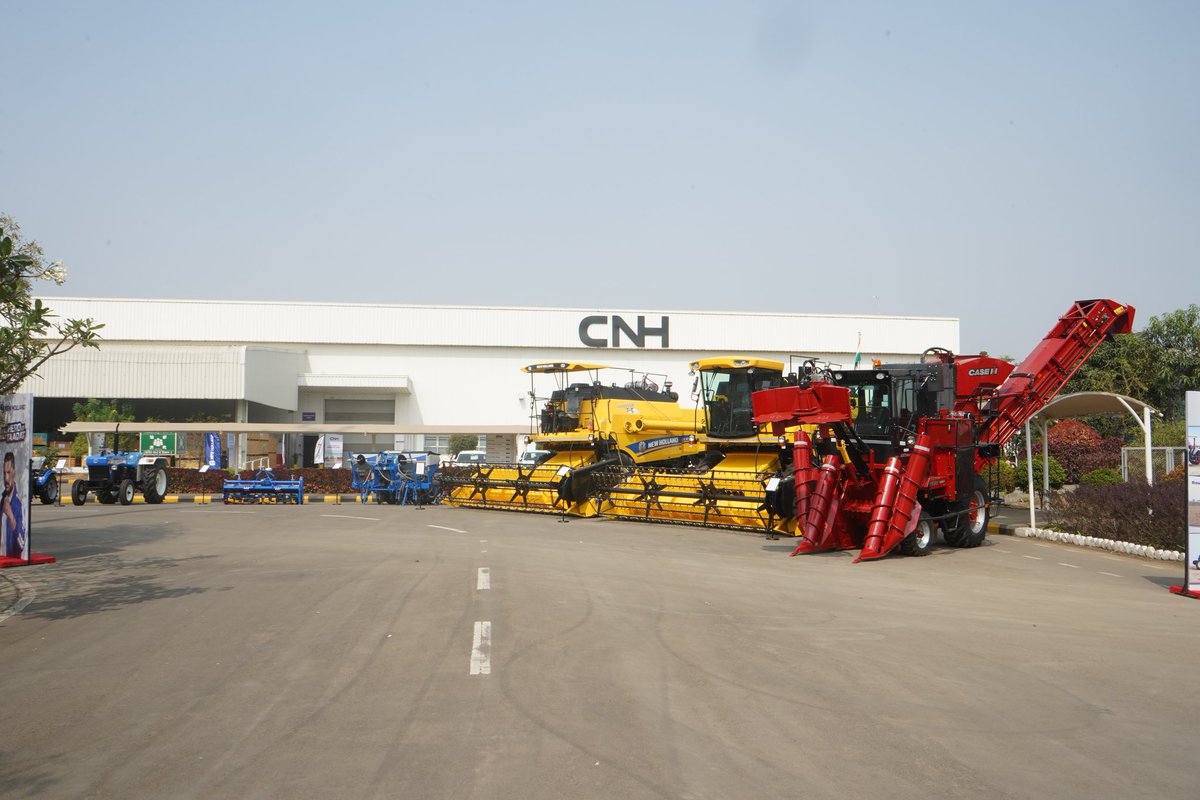 CVmagazine's tweet image. India’s farm mechanisation push gains momentum.
From its Pune facility, CNH is manufacturing advanced harvesters and balers tailored for Indian conditions while driving sustainability with TREM-V compliant technology.
#Agriculture #FarmMechanisation #AgriTech #MakeInIndia
