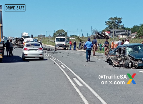 Eastern Cape - N2 Route: #FatalCrash south of Qonce (KWT) - Peddie