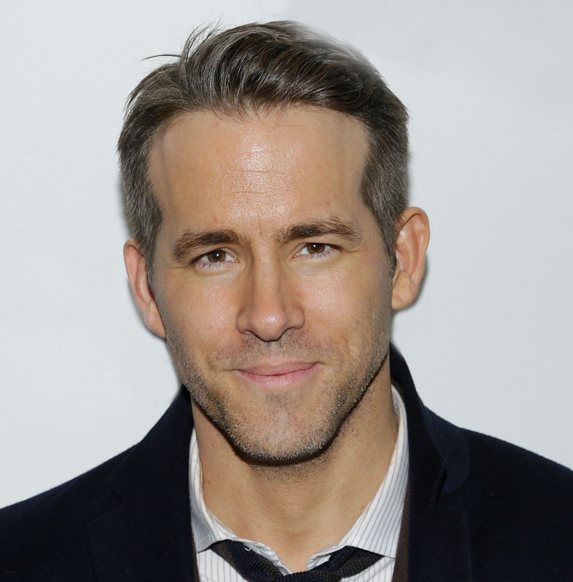 Sksj002's tweet image. 🚨 Shocking words from Ryan Reynolds 

Ryan Reynolds wants Deadpool to stay an outsider in the MCU, He thinks joining the Avengers or X-Men would ruin Deadpool's edge.

"If he becomes either, we are at the end of his journey" 

Via:- comic