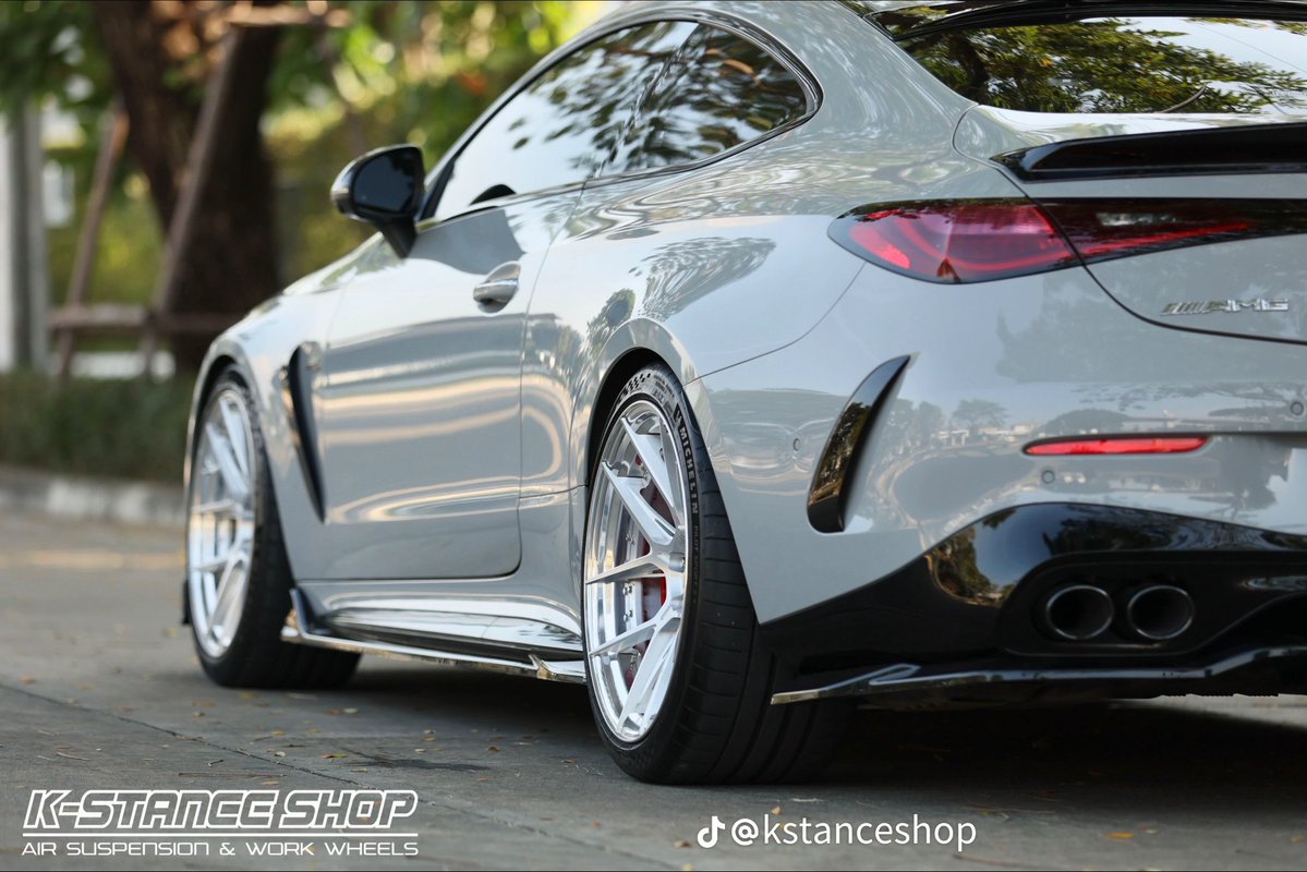 พาลูกชายไปเสริมหล่อ เปลี่ยนล้อเปลี่ยนแม็กปะ ค่ดจะเท่เลยไอหนุ่ม

#williamjkp