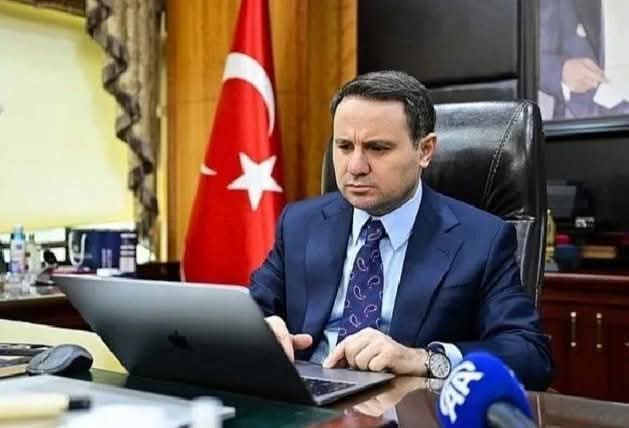 Figennnozenn's tweet photo. Madem Özgür bu kadar kuduruyor, tekrardan yazalım, Savcı Akın Gürlek kimdir?

Özgür Özel'in tehditler savurduğu Cumhuriyet Başsavcısı Akın Gürlek kimdir? 

Akın Gürlek, İstanbul 14. Ağır Ceza Mahkemesi Hâkimi olarak Sözcü gazetesi Emin Çolaşan, Necati Doğru ve Metin Yılmaz'ı FETÖ'ye yardım suçlaması nedeniyle mahkum etti.

Akın Gürlek, PKK’nın taşeronluğunu yapan Selahattin Demirtaş'a örgüt propagandası suçundan dört yıl sekiz ay ceza verdi.

Akın Gürlek, CHP eski İstanbul İl Başkanı Canan Kaftancıoğlu'na, "tweetlerinden" dolayı dokuz yıl sekiz ay ceza verdi.

Akın Gürlek, her fırsatta devlet düşmanlığı yapan Türk Tabipleri Birliği Başkanı Şebnem Korur Fincancı'yı mahkum etti.

Akın Gürlek, Can Dündar'ın gayrimenkullerine el konulma kararını çıkarttı.

Akın Gürlek, Terörist ağzıyla konuşan Çağdaş Hukukçular Derneği üyesi avukatlara ceza yağdırdı.

Akın Gürlek, CHP'li Enis Berberoğlu davasında sonuna kadar mücadele etti.

Savcı Akın Gürlek, dokunulmaz denilen kim varsa dokundu.

•Selahattin Demirtaş
•Canan Kaftancıoğlu
•Ümit Özdağ
•Ayşe Barım
•Ekrem İmamoğlu

Ailesini, çocuğunu tehdit ettiler zerre geri adım atmadı.

Akın Gürlek, bu vatanın öz evladıdır. 🇹🇷
Akın Gürlek
Mustafa Çiftçi
Yusuf Tekin