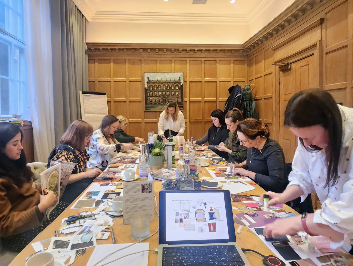 Aleksandra J. Hannah tweet media