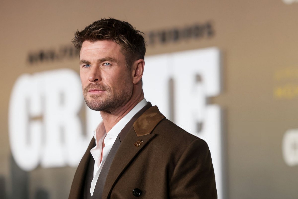 chemsworthcom_'s tweet photo. 📸 Chris Hemsworth attending the World Premiere Of Amazon MGM Studios' "Crime 101" at The United Theater on Broadway on February 10, 2026 in Los Angeles, California.
🔗 https://t.co/3a2nYJ30tH https://t.co/02YQa5CpVk