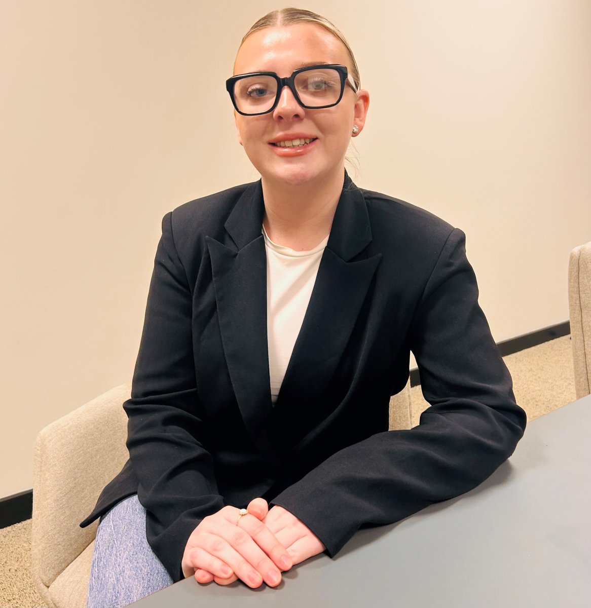 OldhamCouncil's tweet image. It’s Apprentice Wednesday, the halfway point of #NationalApprenticeshipWeek

Meet Naomi 👋 A Higher Apprentice on the Restart programme, supporting people in Oldham back into work and thriving just 4 months in with Get Oldham Working.

👉 oldham.gov.uk/gow