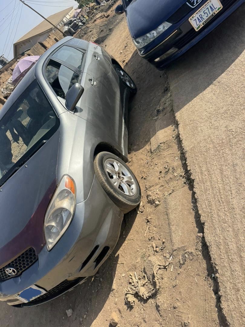 Joscars_'s tweet photo. 𝟐𝟎𝟎𝟒 𝐓𝐨𝐲𝐨𝐭𝐚 𝐌𝐚𝐭𝐫𝐢𝐱 🚗🔥

Neatly used | Nigerian used
Super clean &amp; fuel efficient

💰 ₦4.8M
📍 Jos

Buy &amp; drive with confidence ✅

📞 09020366532
📲 08081847948

#toyotamatrix #joscars #joscars #nigerianusedcars #carsinjos https://t.co/puBs8X2OiT