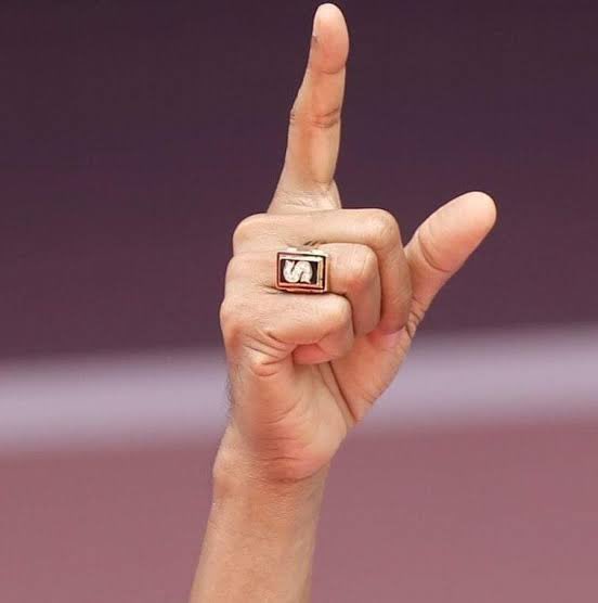 ஒரு ஓட்டுக் கூட மிஸ் ஆகாது- பூத் லெவலில் வாக்குகளை கவர திமுகவின் மெகா பிளான்🤩👇

2026 ஆம் ஆண்டுத் தேர்தலுக்கு திமுக முன்னெடுத்து வரும் வேலைகள் அனைத்தும் டாப் லெவலில் இருக்கிறது.

தேர்தல் பிரசாரத்தை தொடங்குவதற்கு முன்பே கட்சி நிர்வாகிகளுக்கு பிரம்மாண்ட பயிற்சிக் கூட்டங்களை நடத்தி