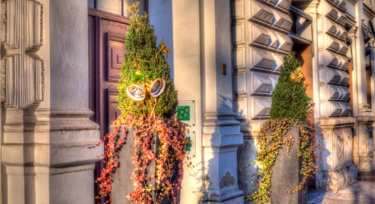 Vienna #Streetviews😊 #vienna #goodlife #goodvibes #love #photography #digital #fineart #photooftheday #beauty #landscapes #fun #enchanting #femininity  Blog: sea-nomads.blogspot.com