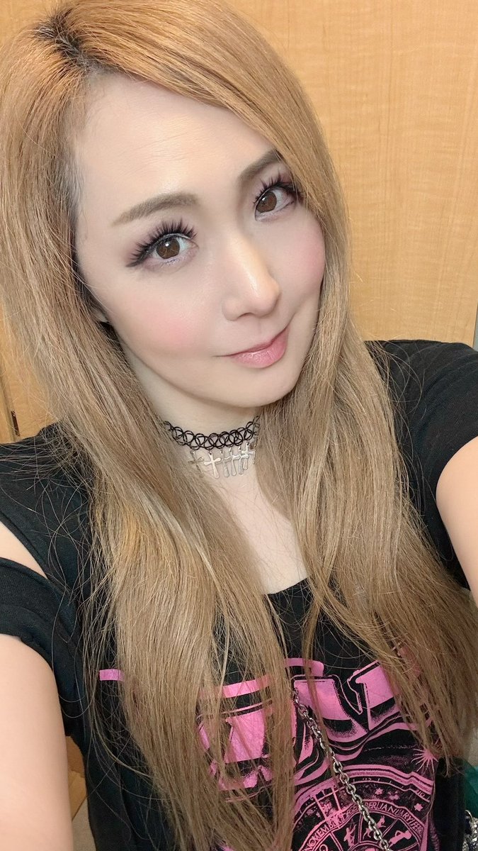 hakuyablueash's tweet image. Hakuyaターンは今回も、インディーズシーンで活躍している私も大好きなバンドの曲を中心にかけました🤘

"Burning Queen" /Omelas
"Dark Etarnal" /Cran Arcanaria
"PLANETARY NEBULA" /1st0
"Southern Cross" /VRAIN
"酒神楽 -SAKEKAGURA" /FATHOMLESS SKYWALKER…