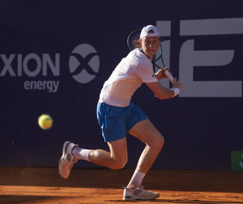 puppotenis's tweet photo. 1R @iebmasargopen
Matteo #Berrettini (ITA, 8) a @fedeecoria (WC) 7-5 7-5
Ignacio #Buse (PER) a Francesco #Passaro (ITA, Q) 5-7 7-5 6-4
📷 #PrensaARGOpen https://t.co/YaDu1s2RKQ