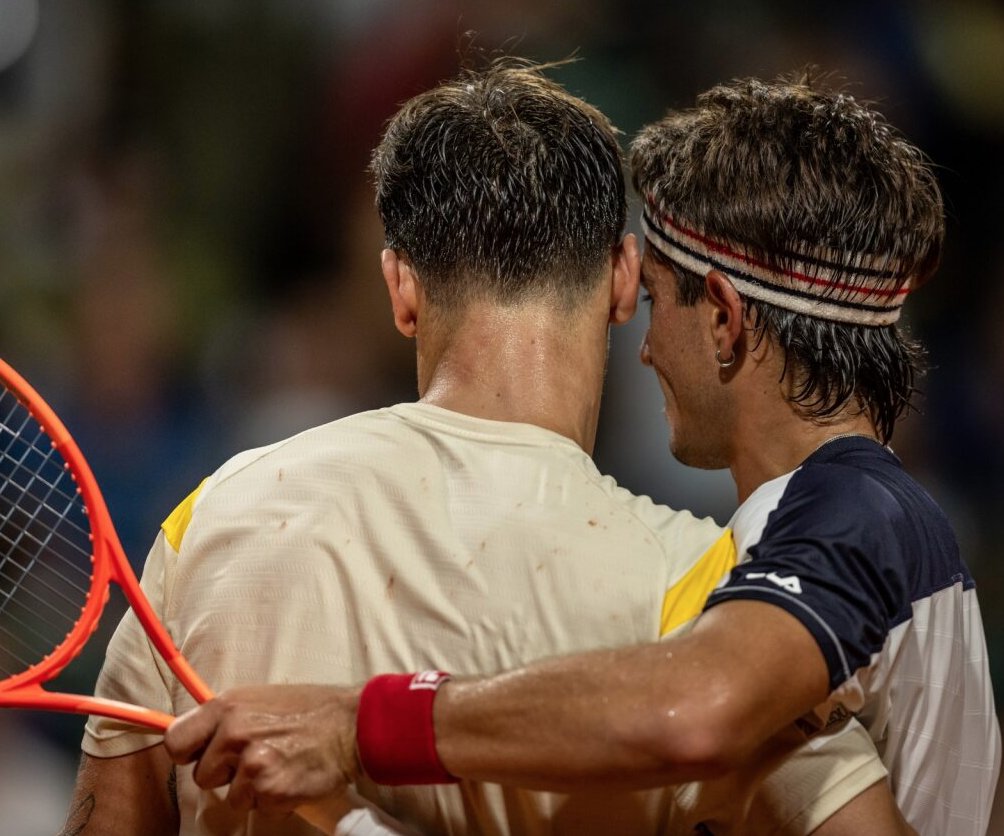 puppotenis's tweet photo. 1R @iebmasargopen
@camilougo (6) a @fran_comesana 6-4 7-6 (3)
📷 #PrensaARGOpen https://t.co/hPZDGmXjTt
