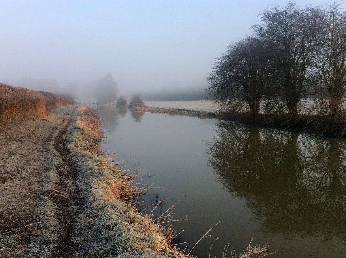 retired_tom's tweet photo. My photos from #February 2019 #iPadPhotos
@CanalRiverTrust
#OxfordCanal #Banbury #Aynho #NellBridge #Heyford #Bridge #LiftBridge #Narrowboat #Reflections
#Canals & #Waterways can provide #Peace & #calm for your own #Wellbeing #Lifesbetterbywater #KeepCanalsAlive https://t.co/ApvsYgrrIQ