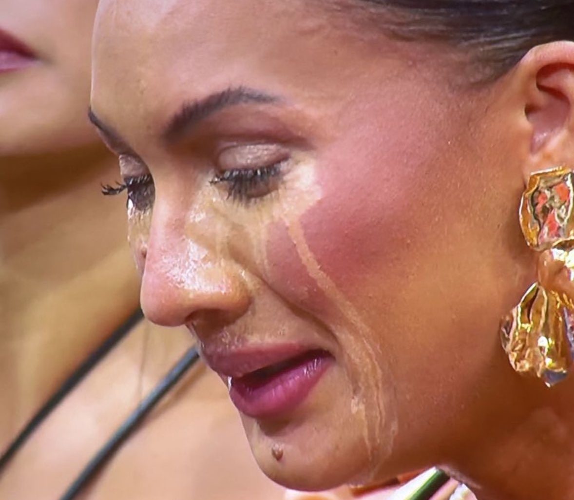 mxbrumm's tweet image. queria saber qual a marca dessa base, pra eu nunca comprar