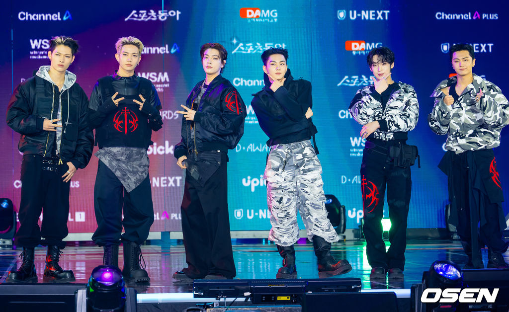 【PHOTO】ENHYPEN「第2回D Awards」レッドカーペットに登場
kstyle.com/article.ksn?ar…

#ENHYPEN #DAwards #D_Awards