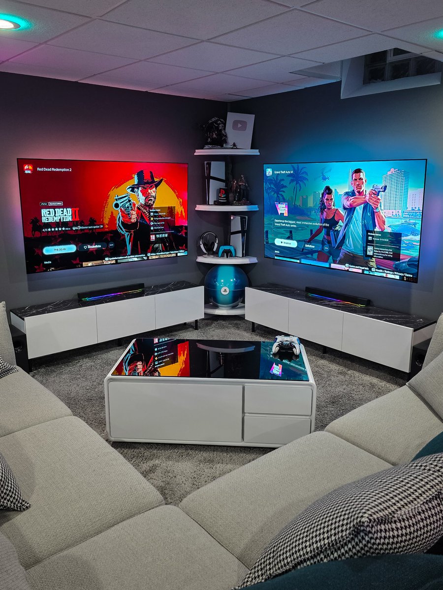 Messbasgan's tweet image. Yaşıtlarım Çoluk Çocuğa Karışmışken
Bizim Kafayı Toparlayacak Ortam;
Source: @lastofcam 
#OYUNUMADOKUNMA