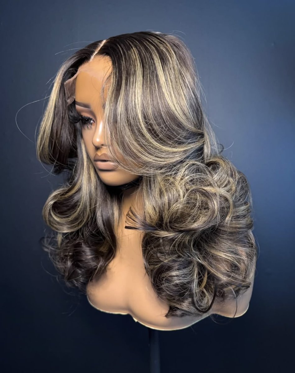 purple_dera's tweet image. Raw donor Vietnamese wave bouncing with blonde highlights.
Available in 12” to 24” 
(Note that 3 different lengths can be mixed to give that fuller and layered look)

Send a dm to place an order.✨❤️
@styledbydera 

Kindly rt if you come across this.🙏🏾