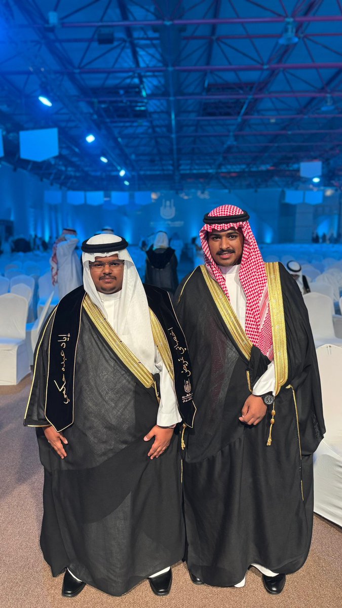 eah10_'s tweet photo. 10.2.26
﴿وَآخِرُ دَعْوَاهُمْ أَنِ الْحَمْدُ لِلَّهِ رَبِّ الْعَالَمِينَ﴾
الحمدلله ما انتهى درب ولا خُتم جهد ولا تم سعي الا بفضله تخرجت بحمد الله وفضله من كلية التمريض من جامعة أم القرى.
أسال الله أن يوفقني لخدمة ديني ووطني. 
#تخرج_جامعة_أم_القرى_74 https://t.co/I5KhWnznlp
