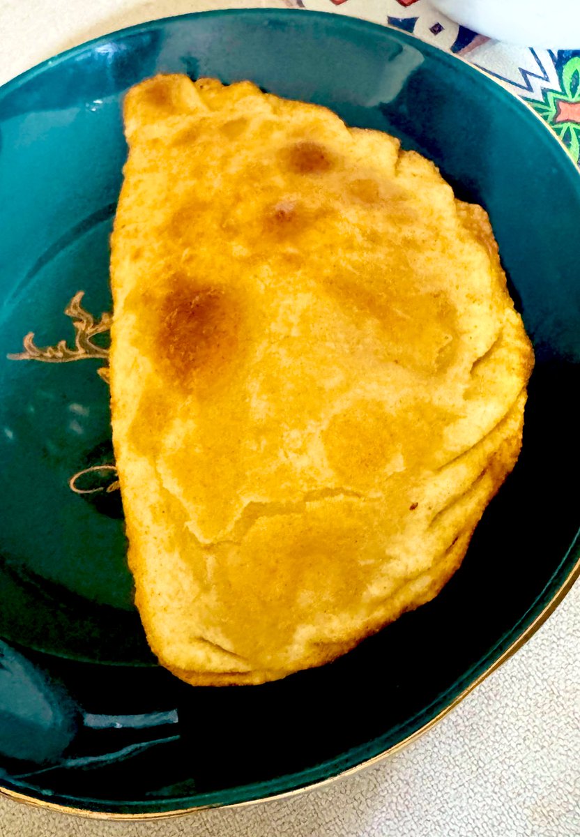 Elberelt_D's tweet image. Ганцханыг гялзуулчлаа өлсөөд. Мацаг худ ём бнө😏🤭