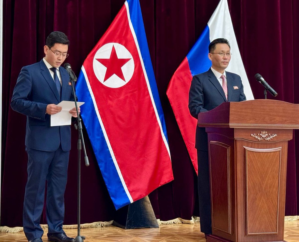 RusEmbDPRK's tweet photo. 10 февраля в дипклубе «Тэдонган» состоялся прием от имени Временного поверенного в делах России в КНДР В.В.Топехи по случаю Дня дипломатического работника. В мероприятии приняли участие корейск��е дипломаты во главе с Замминистра иностранных дел КНДР
Ким Чжон Гю.
#ДеньДипломата https://t.co/IsvfKxxG1C