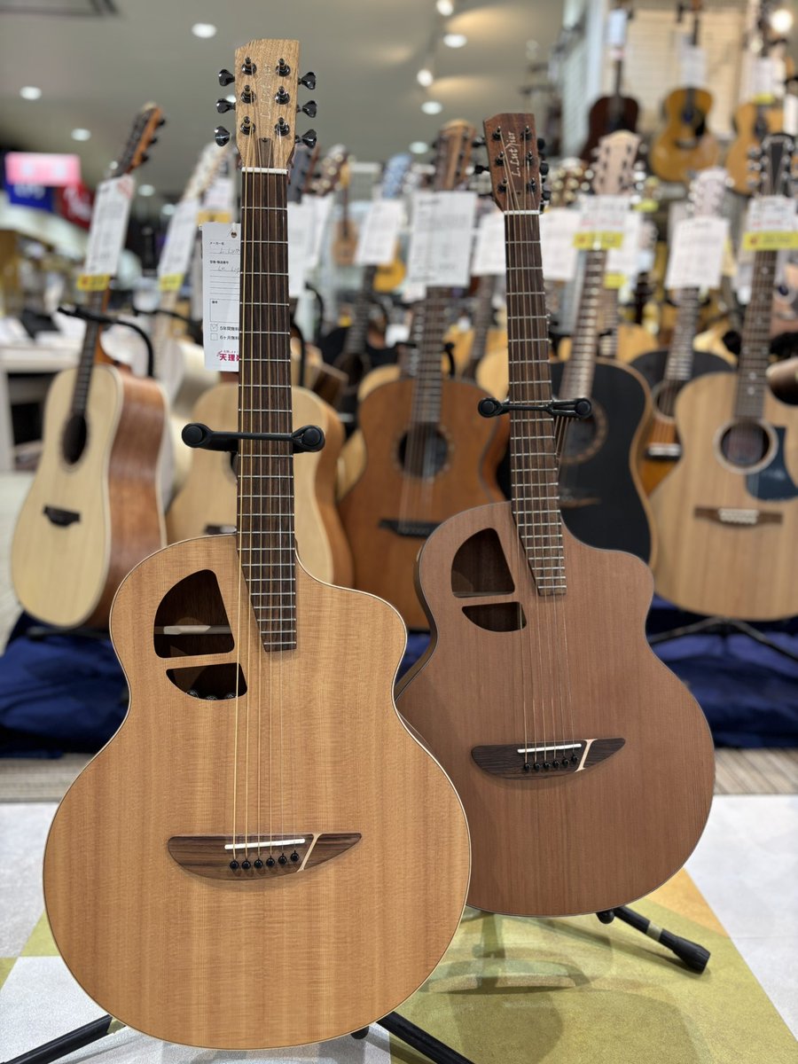 tenri_koriyama's tweet photo. 見た目が可愛い！L.Luthierギター💕🎸
軽くて持ちやすく、初心者さんでも安心🎶
ボディが小さめで女性にも人気です✨
弾きやすさ抜群、音もクリアで気持ちよく演奏できます🎵

店頭での試奏もOK🙌🏻
当店でご購入いただくと5年間無料調整保証付き🤩✨
ご来店お待ちしております！
#エルルシアー #アコギ https://t.co/vyIS53ojqJ