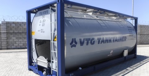 WorldCargoNews's tweet image. ▶️ Tank container leasing company consolidates its position as the largest lessor in the market with the acquisition of the VTG fleet.

#tankcontainers #WorldCargoNews #containershipping 
tinyurl.com/yfbfc8zm