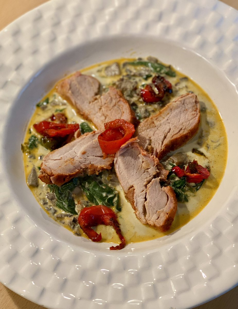 sapherapaul's tweet image. Tender Pork Loin simmered in the creamiest garlic and herb sauce. This is the kind of dinner that just feels like an hug 🥘✨

@waitrose 

#foodie #cosydinner #creamypork #homechef