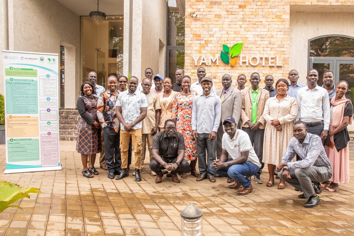 FAOSouthSudan's tweet photo. FAO trained lead #Cooperative trainers in cooperative management, marketing &amp; business skills 📘

This will help them effectively transfer #Knowledge to beneficiaries, supporting livelihoods, improving market access &amp; strengthening cooperatives 🤝

🙏 @mafs_ss &amp; @WorldBankGroup https://t.co/KRxRsPQ4Zp