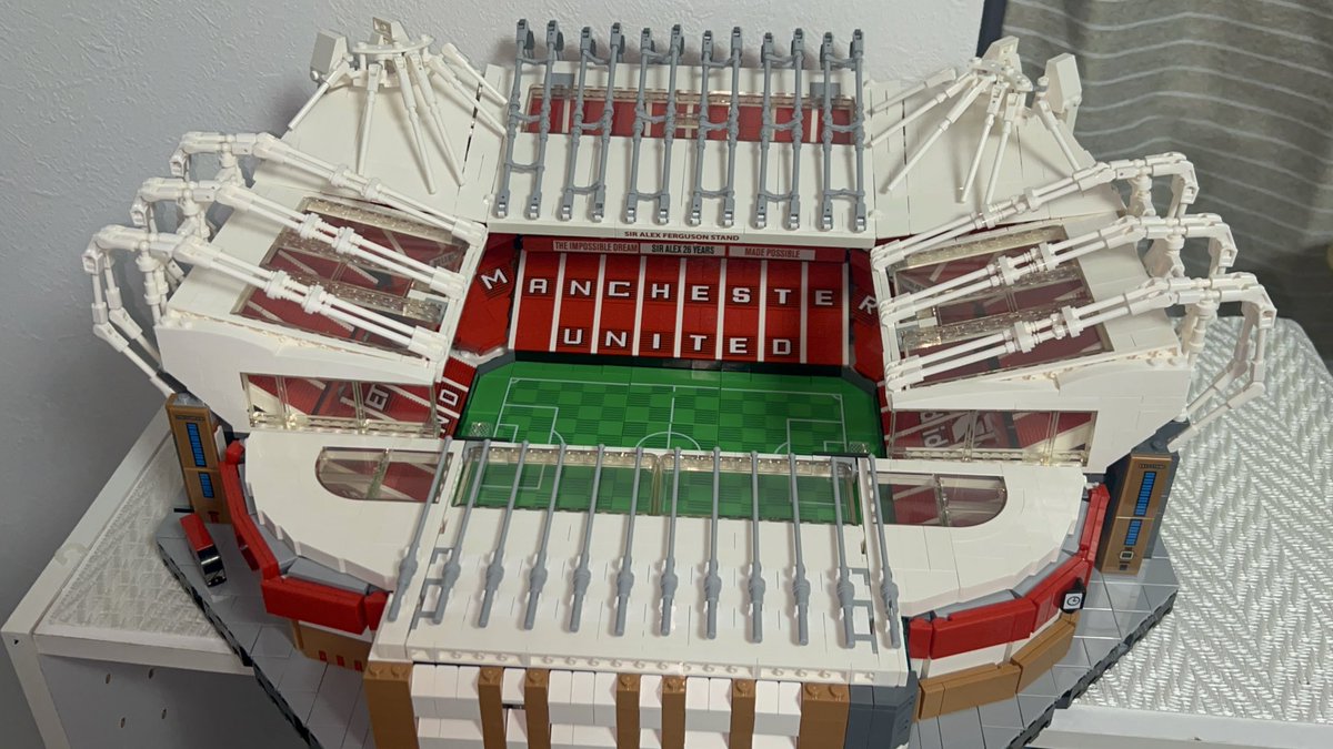 GreenwoodAgent's tweet photo. 完成度低いけど、なんとか組み立てられた
人生初のLEGO
オールド･トラッフォード(Old Trafford)

完成が待ち切れなくて雑さが出ちゃったので、次はコツコツと時間をかけて丁寧に https://t.co/o2Ytv9Y0ka