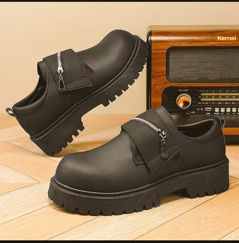 naya_joshua's tweet photo. What's your shoe size 
@LANVINSofc will be on it and you'll love it 💯 https://t.co/Fq4L80vJll