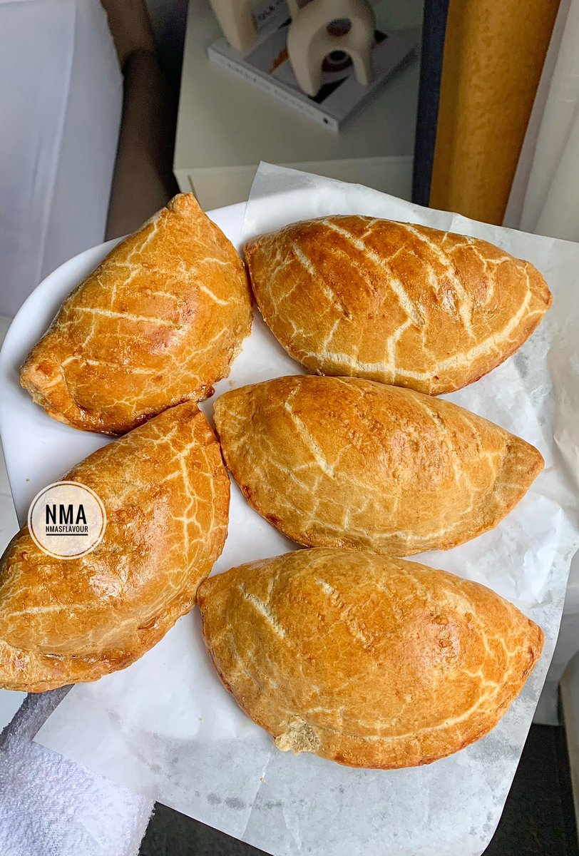Hello Abuja , 

Meat pie will be available this Saturday.

1psc - 2,000

Kindly send a dm to order 😀