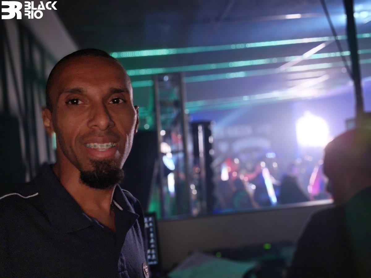 #djblackrio \/ #15anos  😃
#EspaçoKieza :)
#FOTO #FOTOS #fotografia 📷