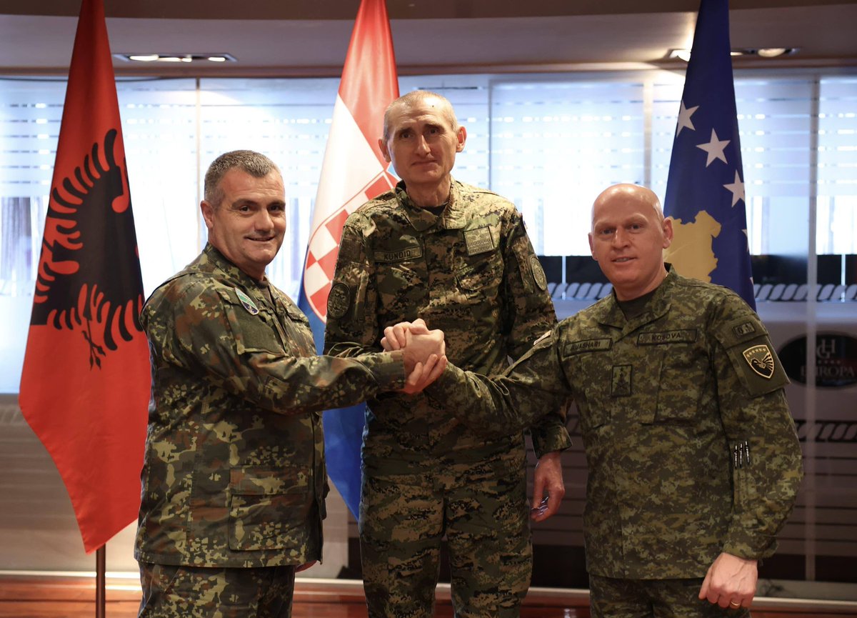 The commanders of the armed forces of Kosovo, Albania, and Croatia met in Albania within the 🇽🇰🇦🇱🇭🇷 military initiative.