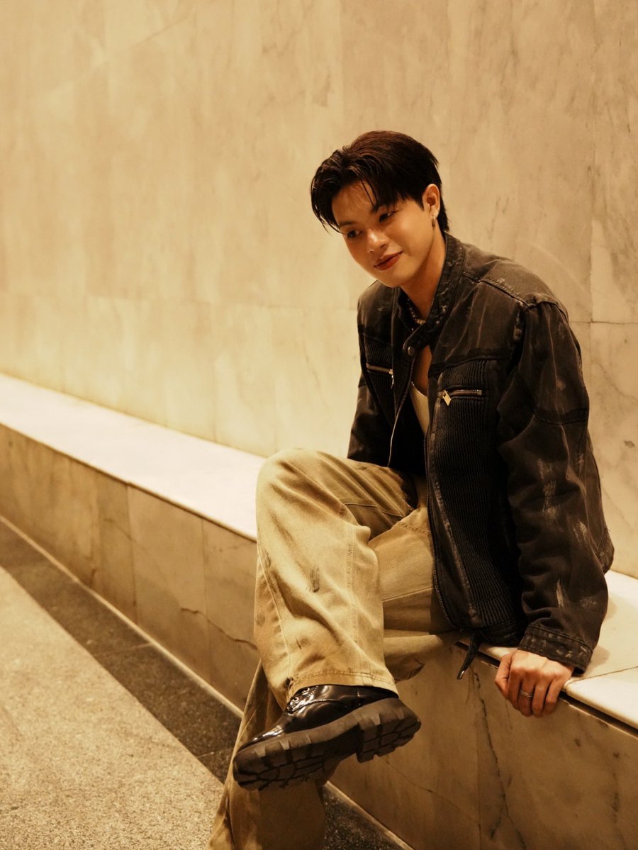 terk_ntw's tweet image. ไม่ได้ลงรูปนาน เอามาฝากงับ 📸 #TerkNTW #HOWLS_TH