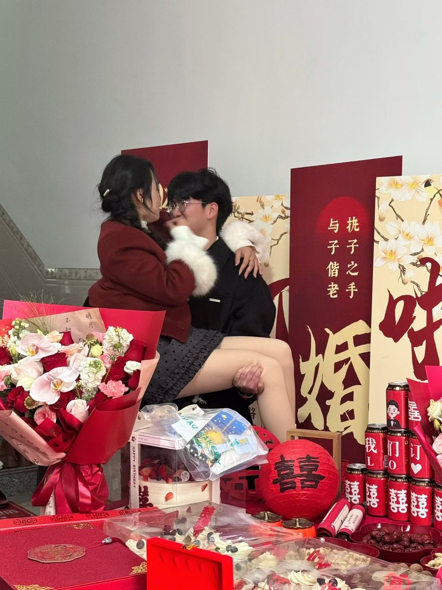 0xStephen0's tweet image. ♥️囍• ♡ •囍♥️

妹妹订婚啦。

忙一天了