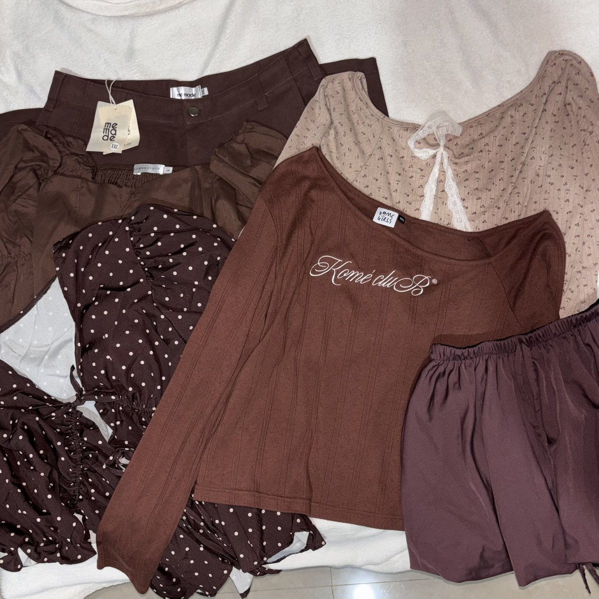 chubbixcolii_'s tweet photo. ส่งต่อเสื้อผ้าสาวอวบ/ไซส์ปกติ/เครื่องประดับ/ของใช้/แบรนด์ไอจี/แฟชั่น มีมากกว่าในรูปค่าทั้ง มือ1มือ2

ลงพรุ่งนี้ 21.00🌷

🛒ส่งเหมา40.- รีปักลด5.-

#ส่งต่อเสื้อผ้ามือสองราคาถูก #ส่งต่อเสื้อผ้าสาวอวบ #เสื้อผ้าสาวอวบ #โล๊ะตู้ #ส่งต่อเสื้อผ้ามือสอง #เสื้อผ้ามือ2 #โล๊ะตู้มือสอง https://t.co/AIJeWUFT8F