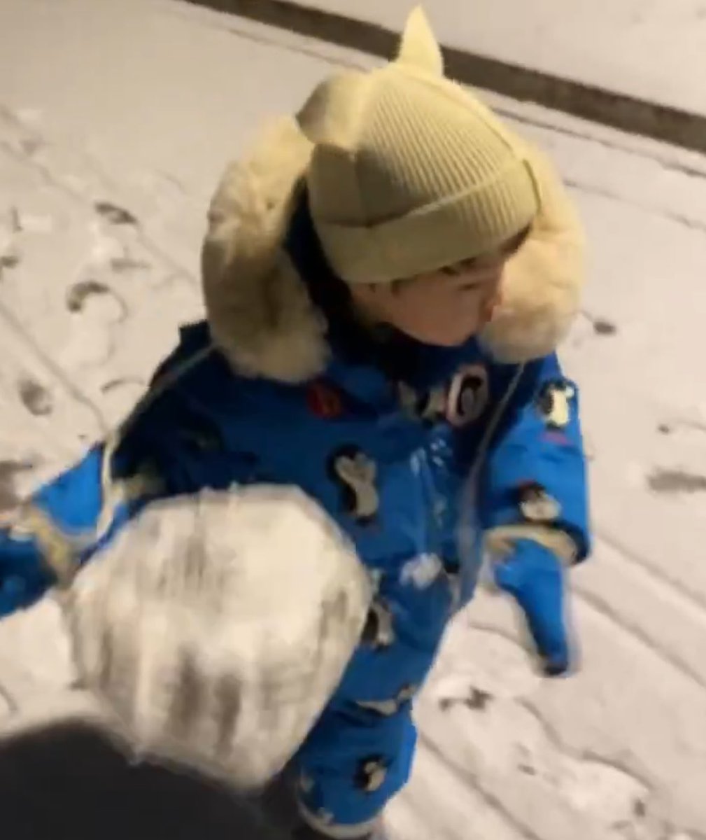 핰ㅋㅋㅋㅋㅋㅋㅋㅋㅋㅋㅋㅋㅋ 같은 패딩이야 ㅠㅠ