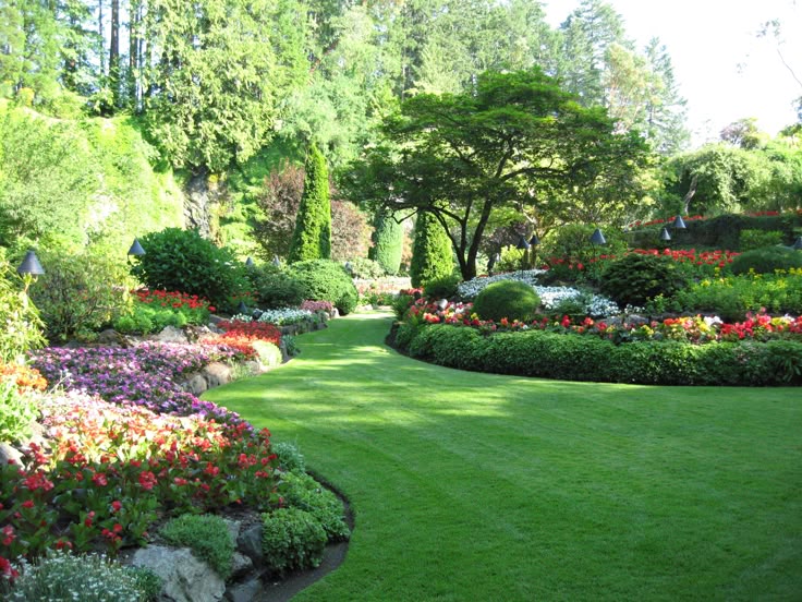 naturaholic's tweet image. gardens full of flowers
