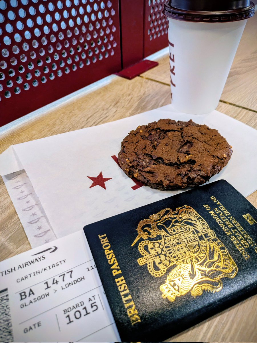 Justacarehomeg1's tweet photo. All checked in and chillin' at the airport with my kindle. Feeling incredibly lucky to be attending a #royal reception tonight, very grateful to the RCN for this opportunity to represent #nursing, #carehomes and #carers. https://t.co/EmSOgtO6QR