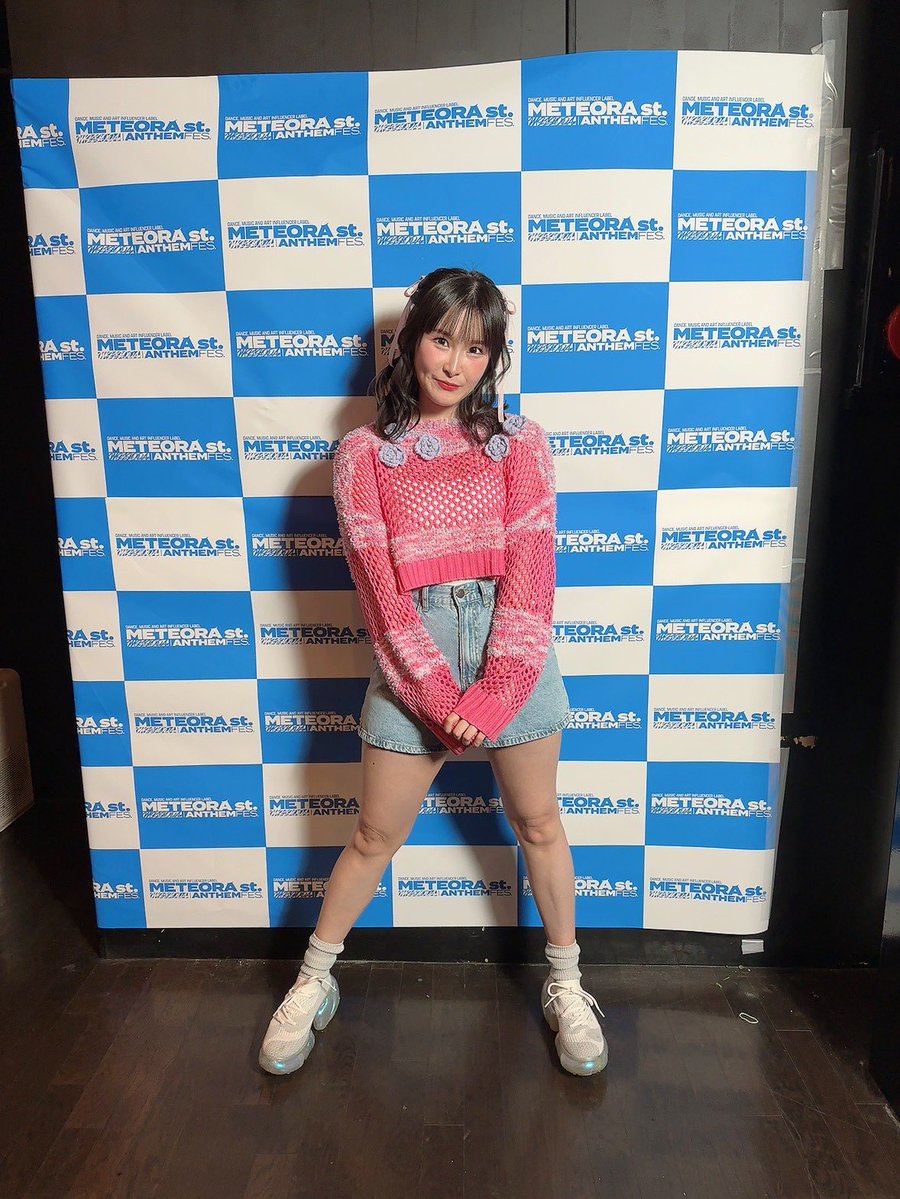 #メテオラアンセム
ありがとうございました！！

M1. Smile my style
M2.星空ワンダー
M3. ノンノンシュガーシュレーディンガー
M4.初恋サイダー(カバー)
M5. What’s Cawaii!?
M6.全然大丈夫

もりもりでお届けしました！
めちゃくちゃ楽しかったあああ
ぜひMVもチェックしてみてね♡