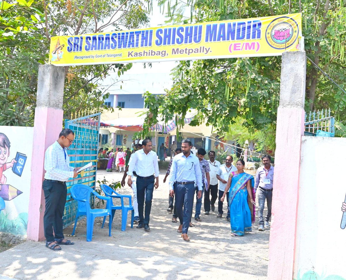 SanjayReddyAkul's tweet photo. @TelanganaCMO 
Hon'ble Chief Minister 
Govt.of Telangana

Respected Sir
Jagtial District Municipal Elections Polling process conducting peacefully under the Supervision,guidance of Dist. Election Officer, Dist. Collector Respected Satya Prasad. 
VISITED METPALLY POLLING STATIONS https://t.co/4bNV86kPaV
