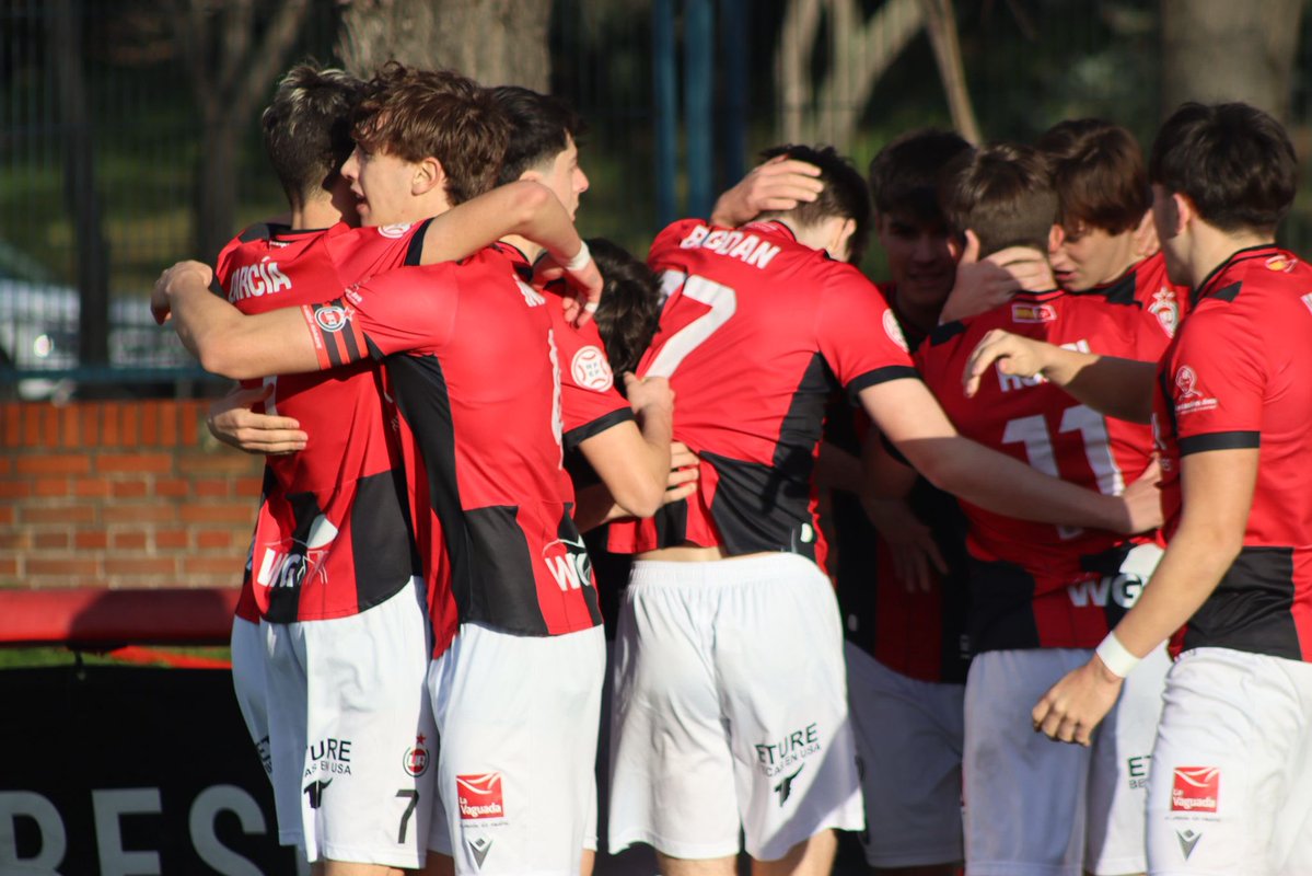 👦🏻 𝐂𝐀𝐍𝐓𝐄𝐑𝐀 | La temporada de estos locos va camino de ser HISTÓRICA

🐺 ¡El Juvenil A tiene hambre de más!