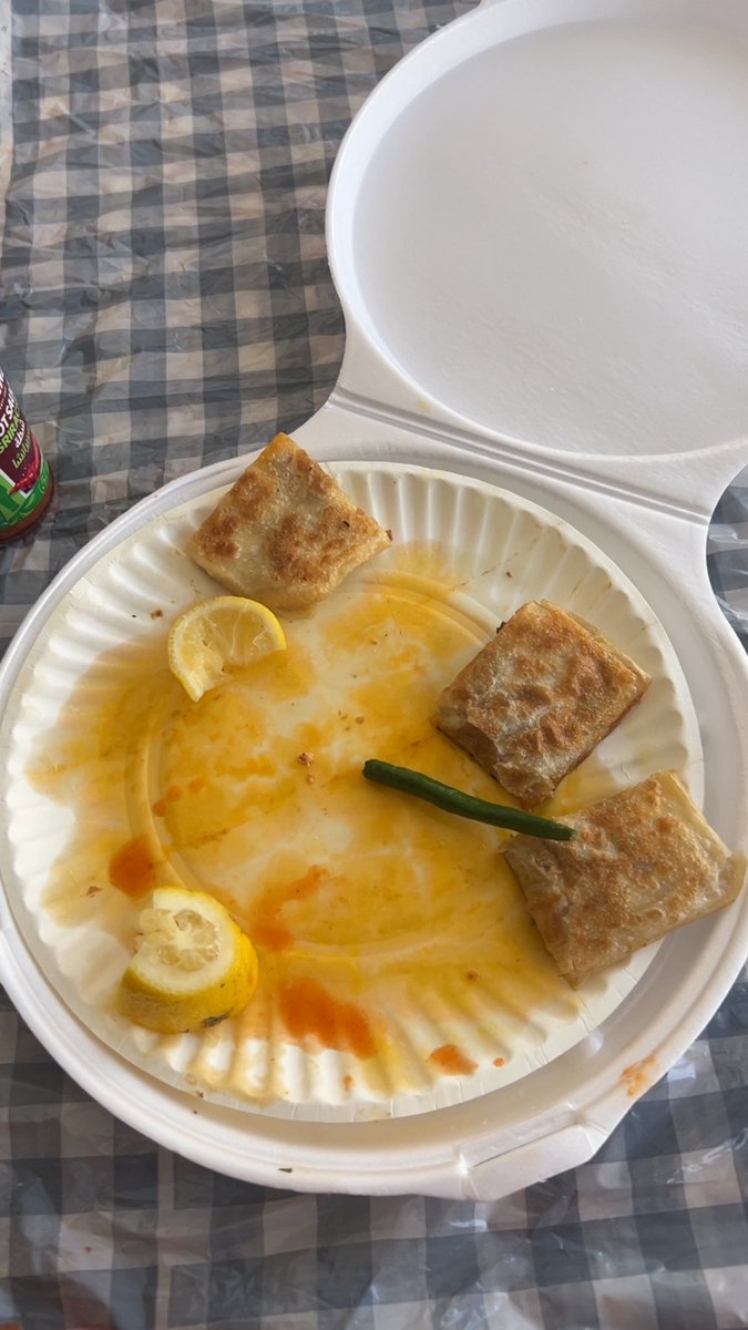 النيه ابدا انشف 
بس صحن المعصوب ذا مدري من اللي فرمه 
المهم ليه محد تكلم عن هالوجبه
مطبق كبده 
شيء تاريخي 
بس مشكلته يضرب ام الكوليسترول 📉