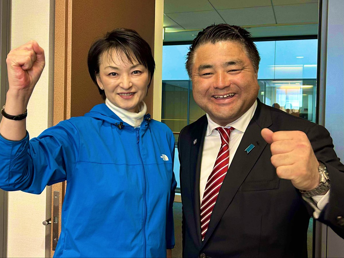 YoshidaHarumi's tweet photo. #太ひでし さんと元気いっぱい！
議員会館の整理もあと一息ひと息。明日、あけ渡します。
衆議院第二議員会館607号室。お世話になりました。次に入られる方が国民のための政治に邁進されますよう、願います。 https://t.co/dsBABNgxxN