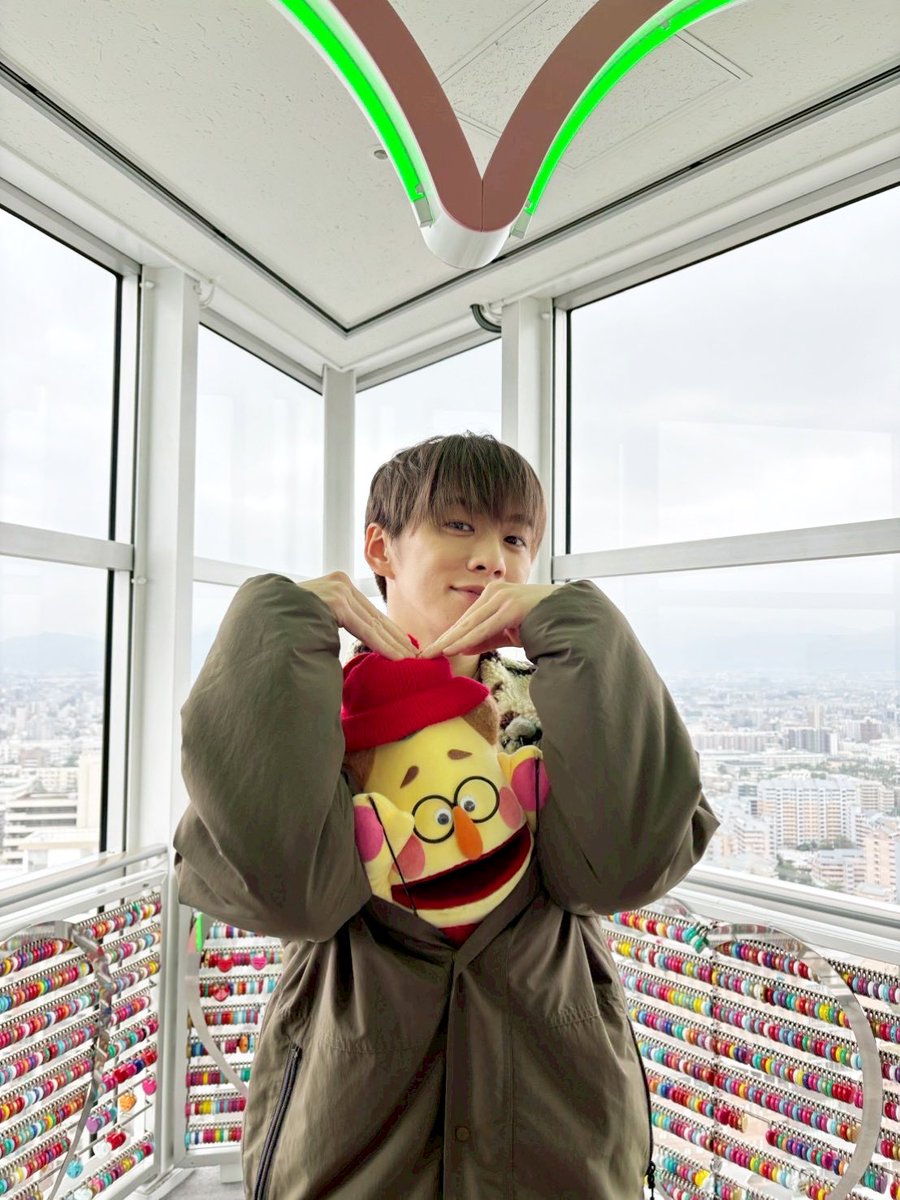 しゅんちゃん💚 なんて可愛いの？ もうバズーさんの扱い 自由自在〜