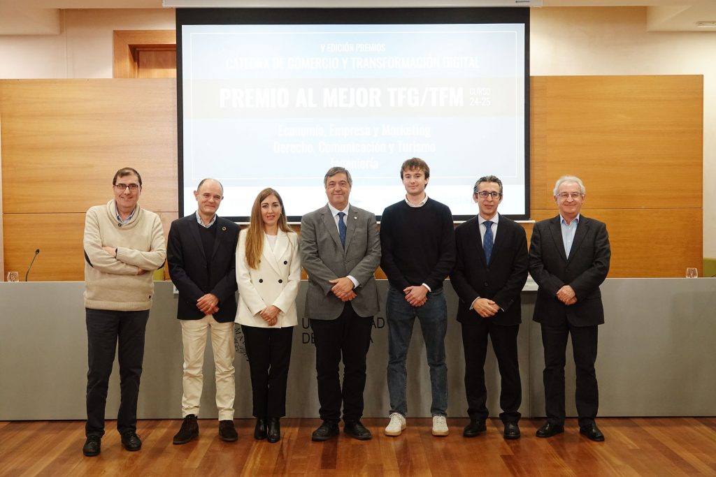 Tecnología Electrónica - Universidad de Málaga tweet media