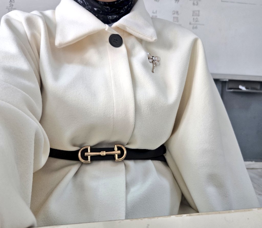 thingdaaa's tweet image. bugün 2/B sınıfının en güzel giyinen kızı bendim