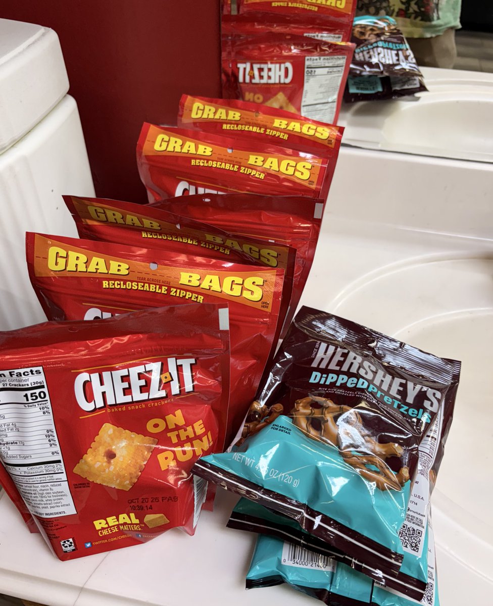 deathjuice_'s tweet image. Shouts out to my boosters &amp;amp; all the #Fiends #Burgers all over the world. Getting me right all of this for 1  🪨 of Whitney Houston.