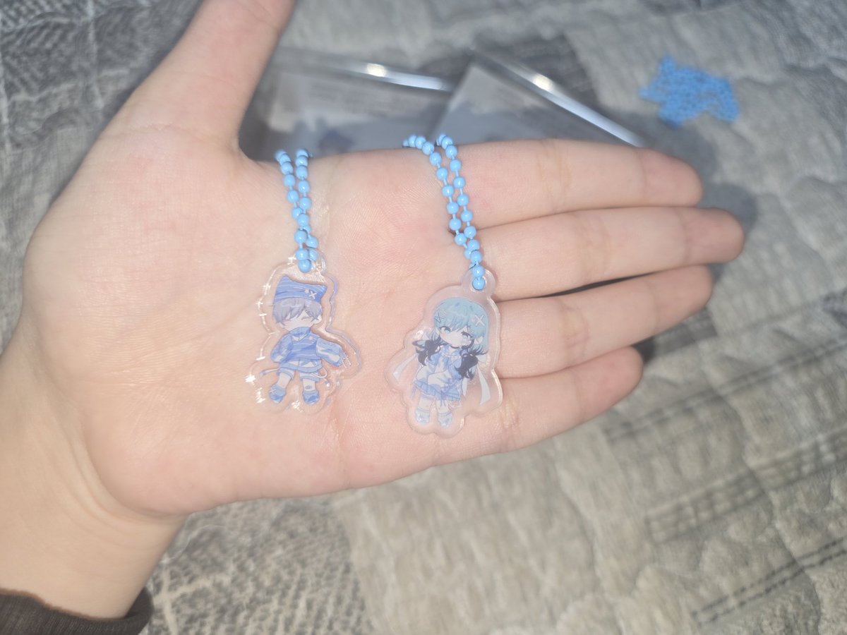 아..ㅋㅋㅋㅌ큐ㅜㅠ 너무 쪼매내...

ㅋㅌ큐ㅜㅜㅜ 레딩은 친구 생선으로 줘야겟다