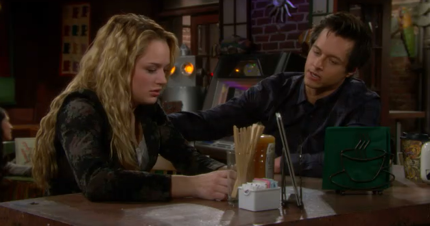 BubblingSoaps's tweet photo. 13 years ago - #YR #Skyle 

- "You just look like you can use a friend"
- "I don't want you to be my friend"
- "Why not ?"
- "Because all my friends wind up hating me and I don't want you to hate me too" https://t.co/RcaJOCyiPZ