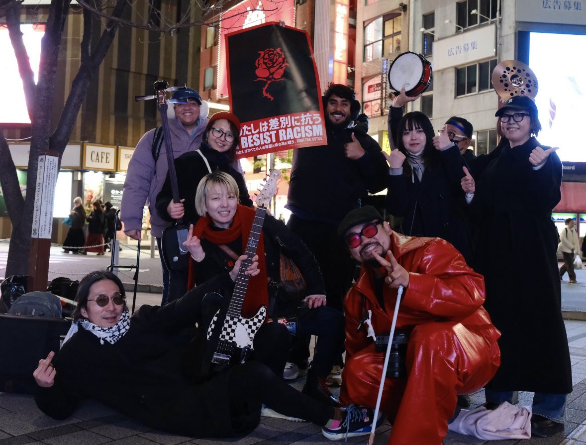 いいえ、日本共産党は関与しています。
